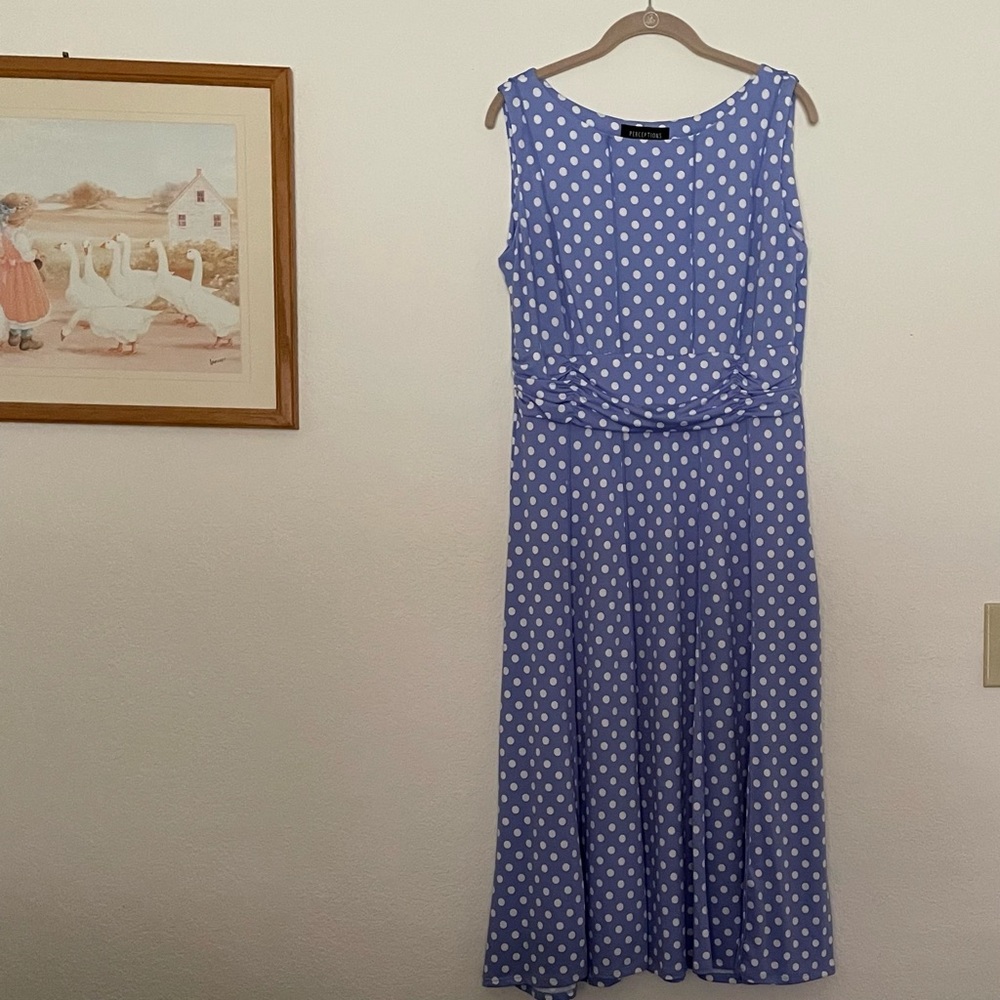 🎉 Blue & White Polka Dot Day time Dress